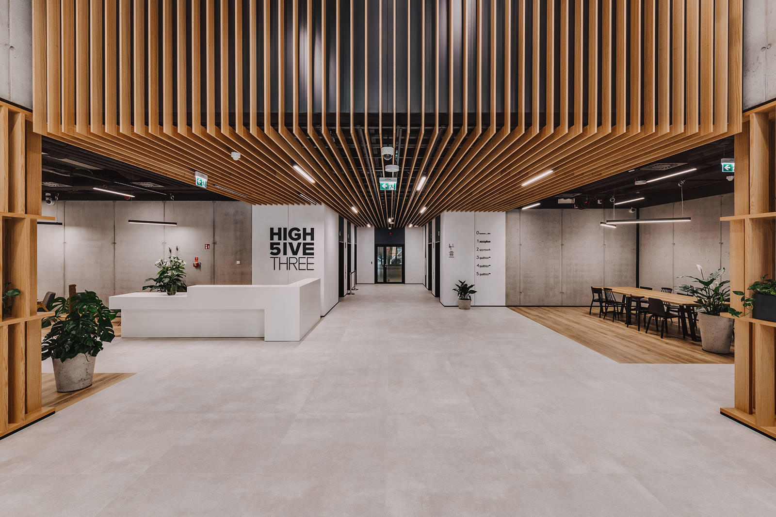 High 5ive Hol – widok 2